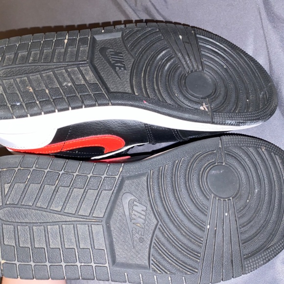 Nike Air Jordan 1 Mid Basketball Shoes Men Mid Chile Jordan 1s